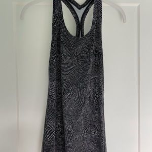 Lululemon Cool racerback; nulu; black and white